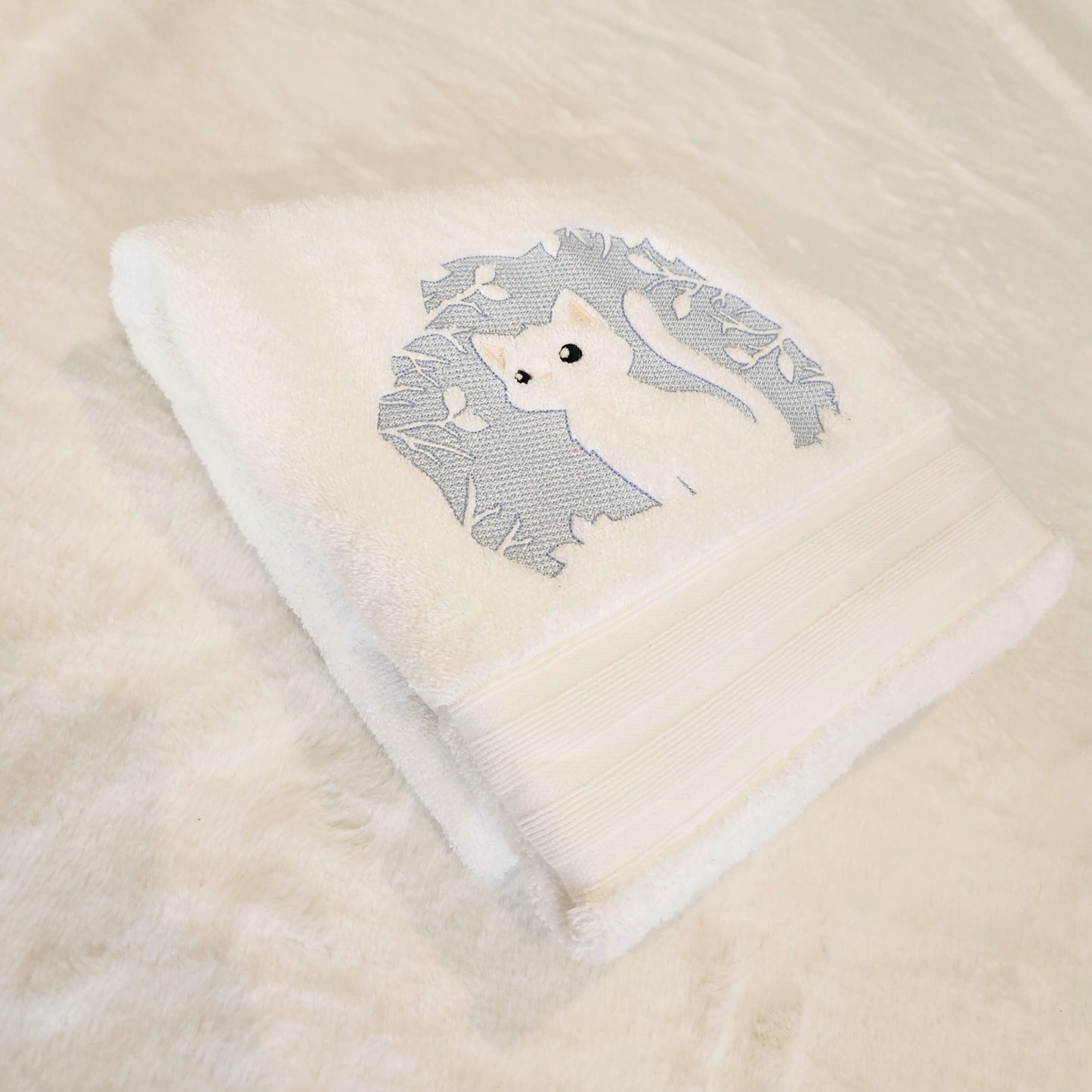 Cat Embroidered Bath Towel blue