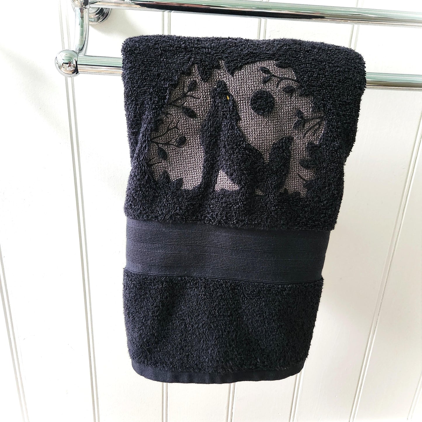 Wolf Embroidered Bath Towel black