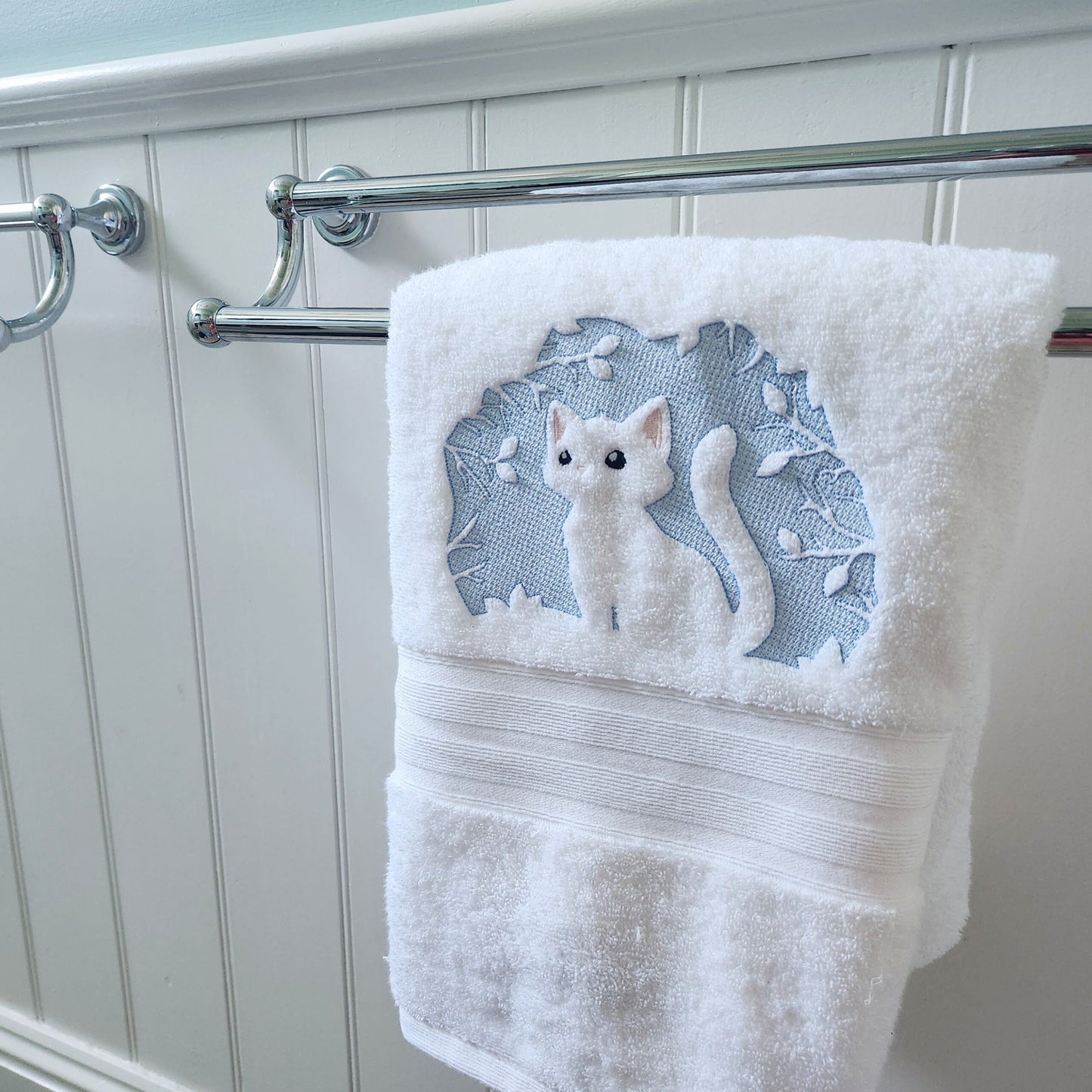 Cat Embroidered Bath Towel blue