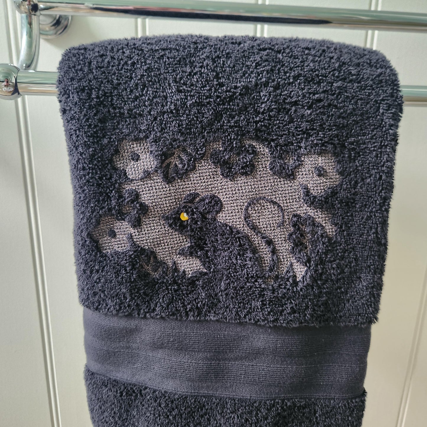 Mouse Embroidered Bath Towel black